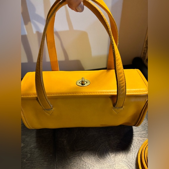 Vintage Coach Geometric Roll bag #9045 - Picture 2 of 12